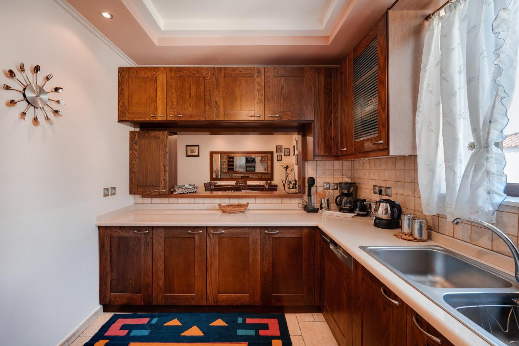 Perfect House In Spata (East Attica)